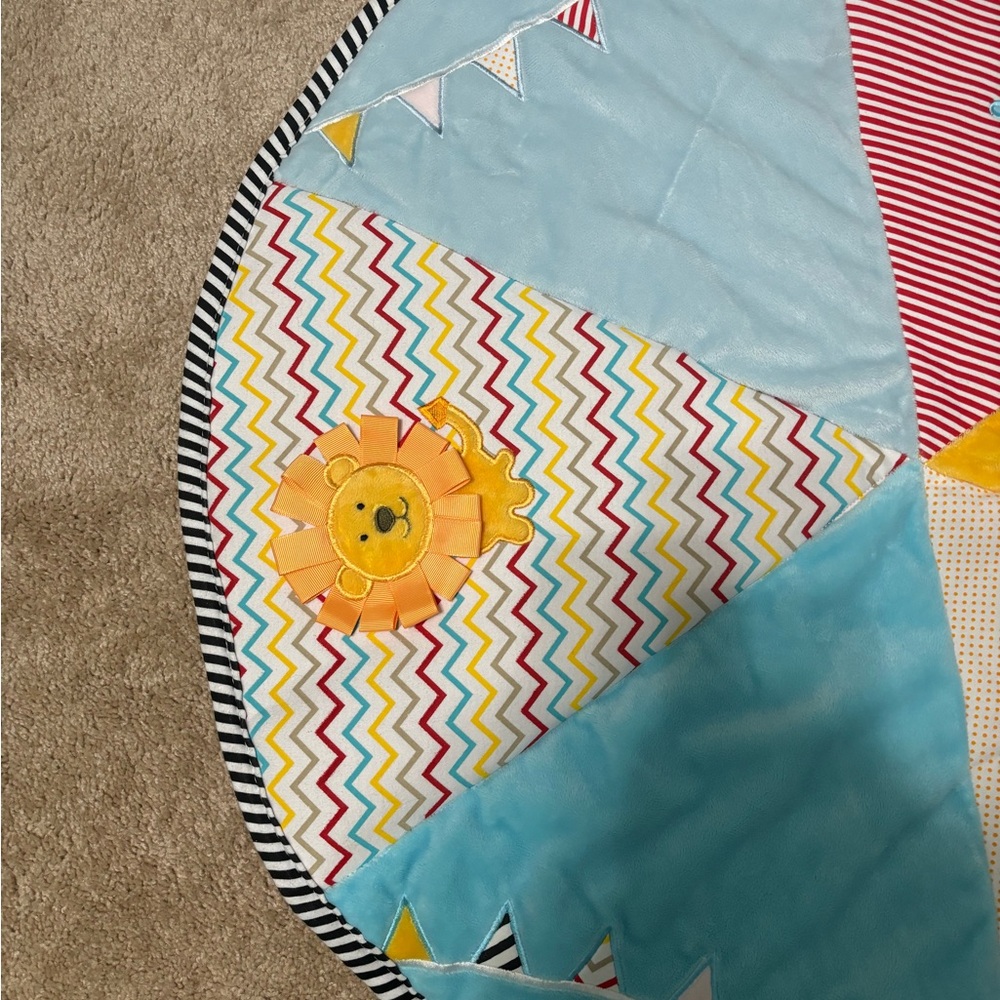 Baby Aspen Play Rug - Picture 3 of 6